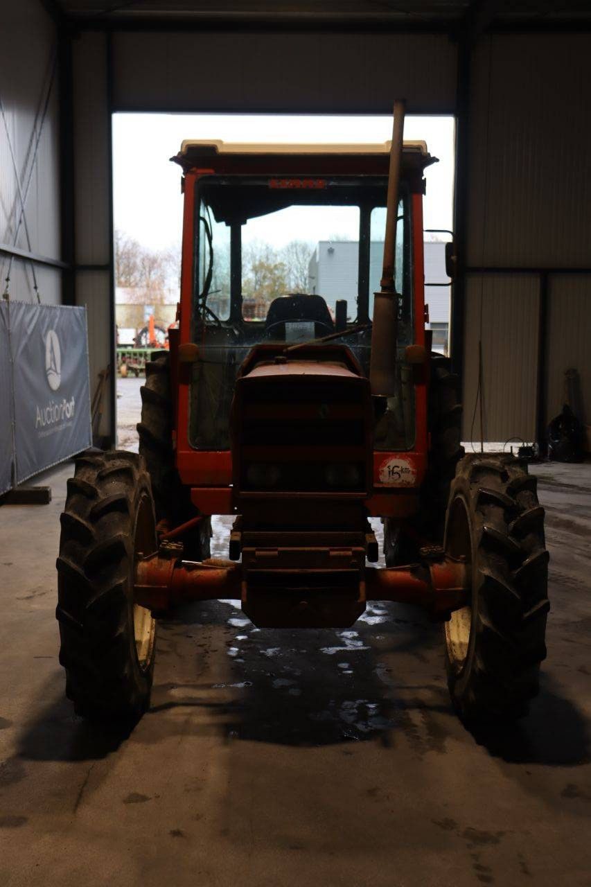 Tractor Renault 781-4 Diesel 1979