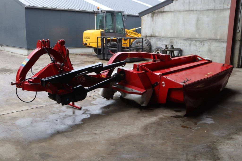 Swath mower Lely 320 MC 2015