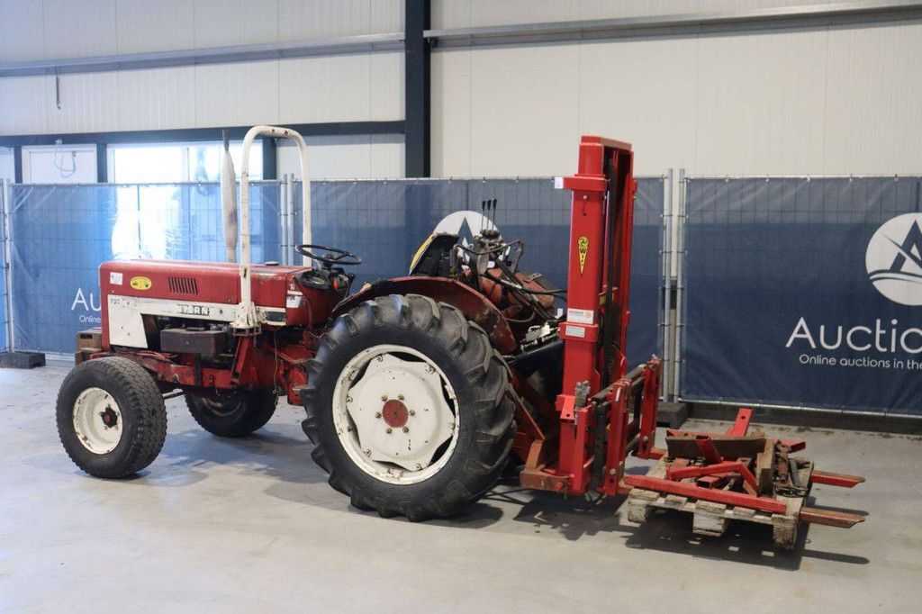 Mini tractor International 733 Diesel with WIFO Lift mast
