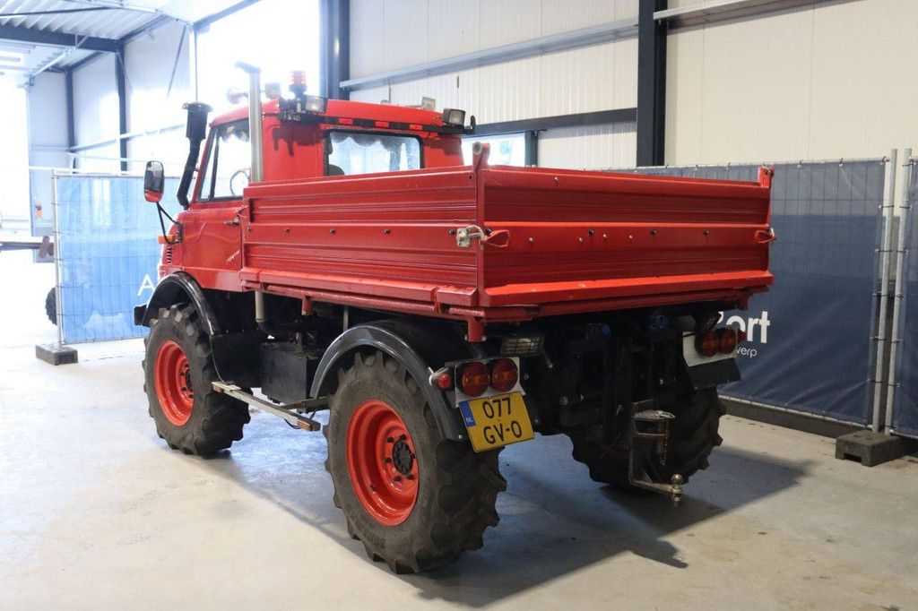 Mercedes-Benz Unimog 406 Diesel 84hp Truck