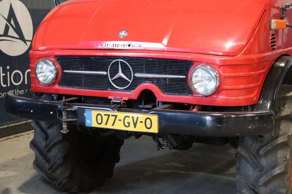 Mercedes-Benz Unimog 406 Diesel 84hp Truck