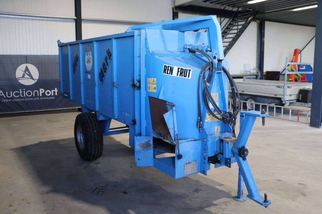 Miststreuer Ren MARK R301 2014