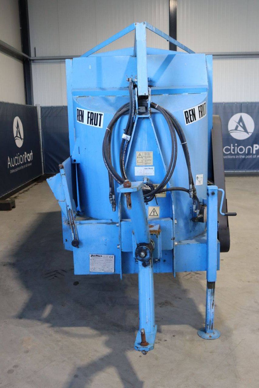 Miststreuer Ren MARK R301 2014