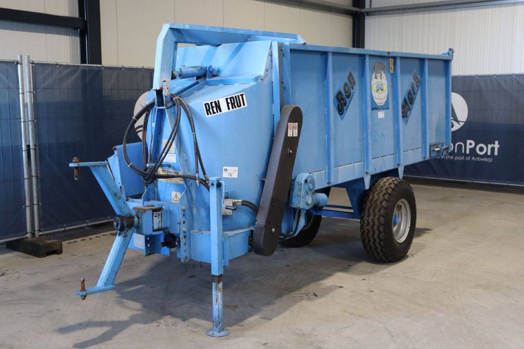 Miststreuer Ren MARK R301 2014