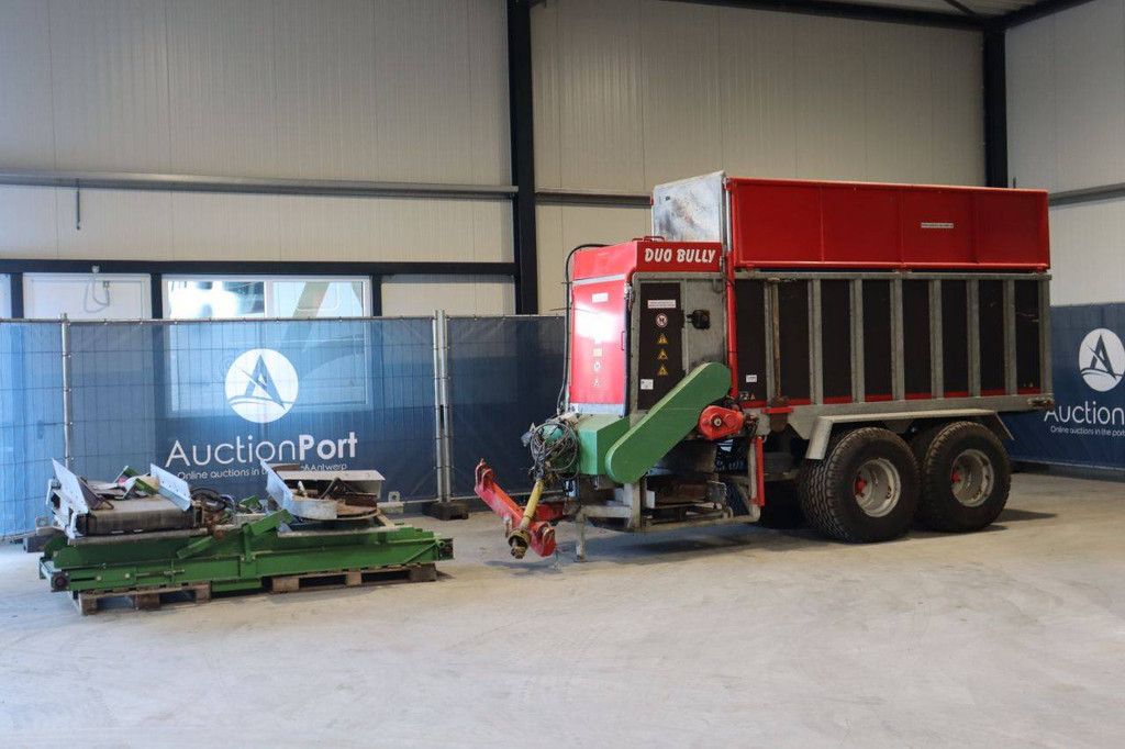 Miststreuer Geertech Multi Spreader 2013 mit Anbauteilen