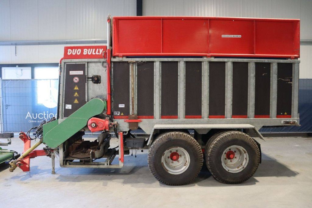 Miststreuer Geertech Multi Spreader 2013 mit Anbauteilen