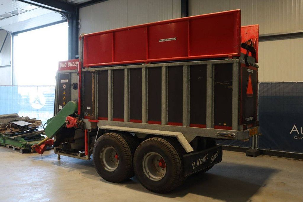 Miststreuer Geertech Multi Spreader 2013 mit Anbauteilen