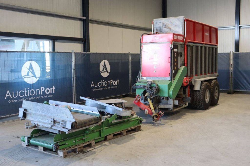 Miststreuer Geertech Multi Spreader 2013 mit Anbauteilen