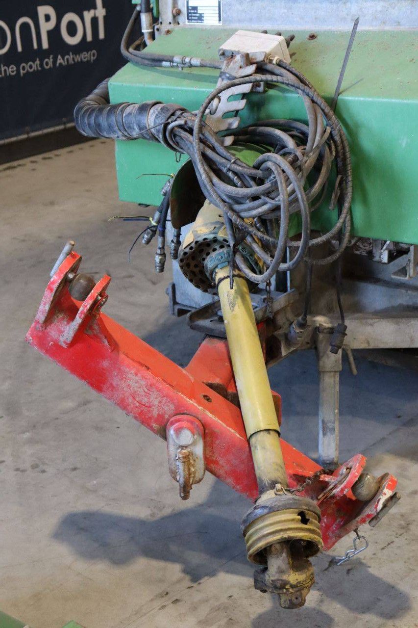 Miststreuer Geertech Multi Spreader 2013 mit Anbauteilen