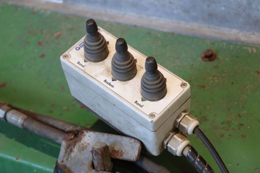 Miststreuer Geertech Multi Spreader 2013 mit Anbauteilen