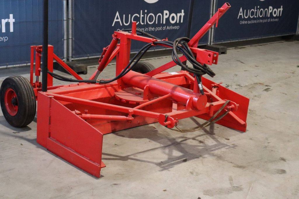 Land leveler
