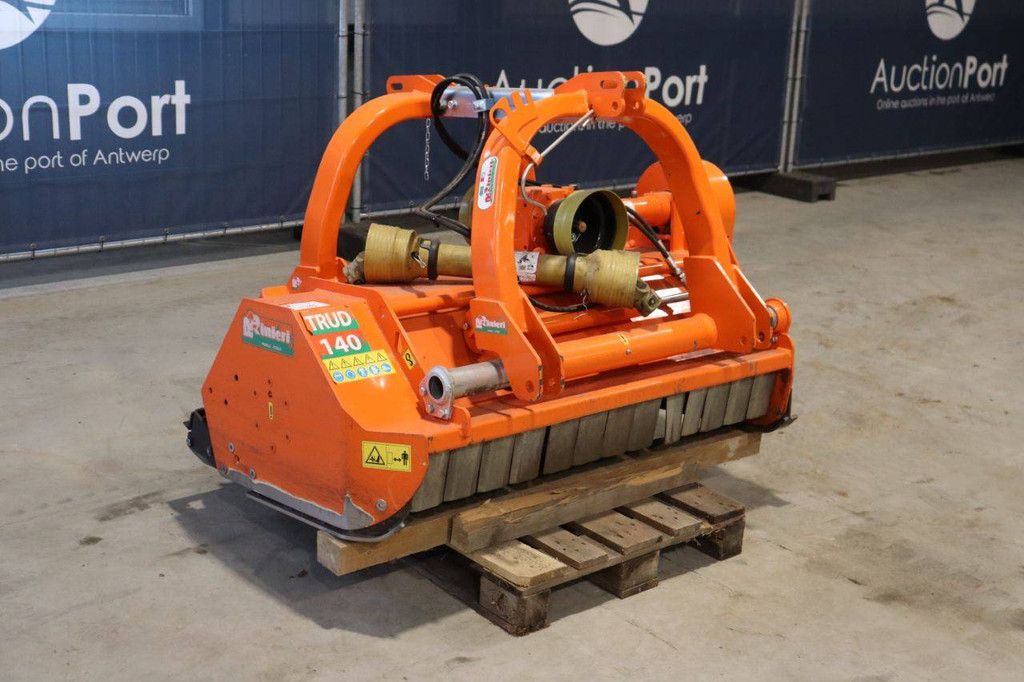 Fronthäcksler Rinieri TRUD 140 2022