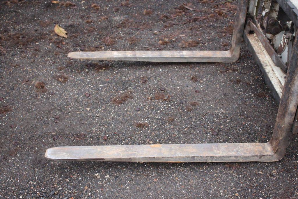 Telehandler Caterpillar 506 Diesel 64kW 2500kg 2002