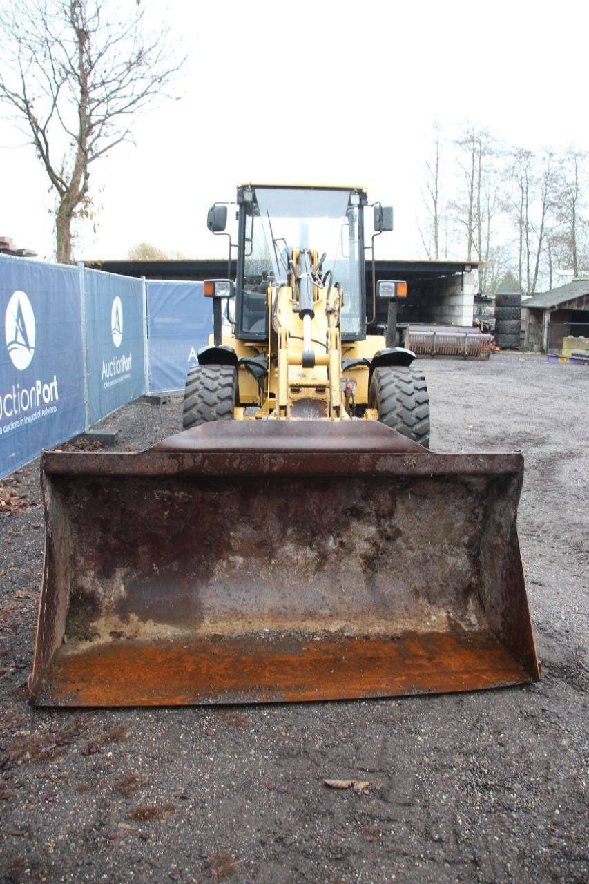 Wheel loader Caterpillar 908 Diesel 61kW 2001