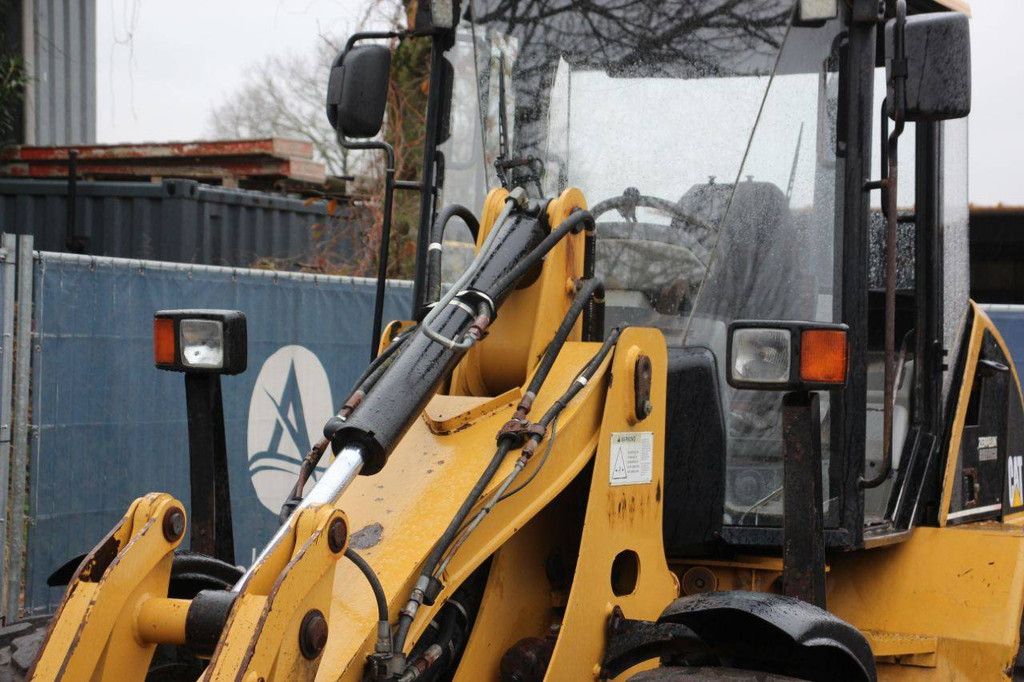 Wheel loader Caterpillar 908 Diesel 61kW 2001