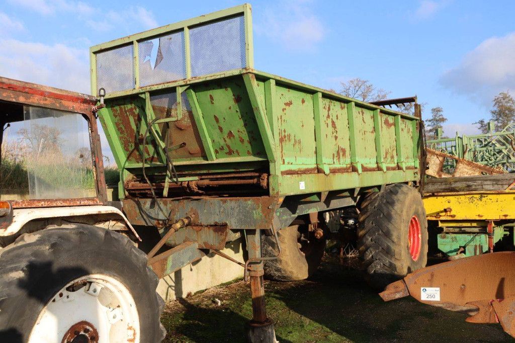 Agricultural trailer