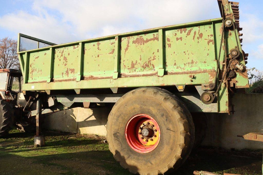 Agricultural trailer