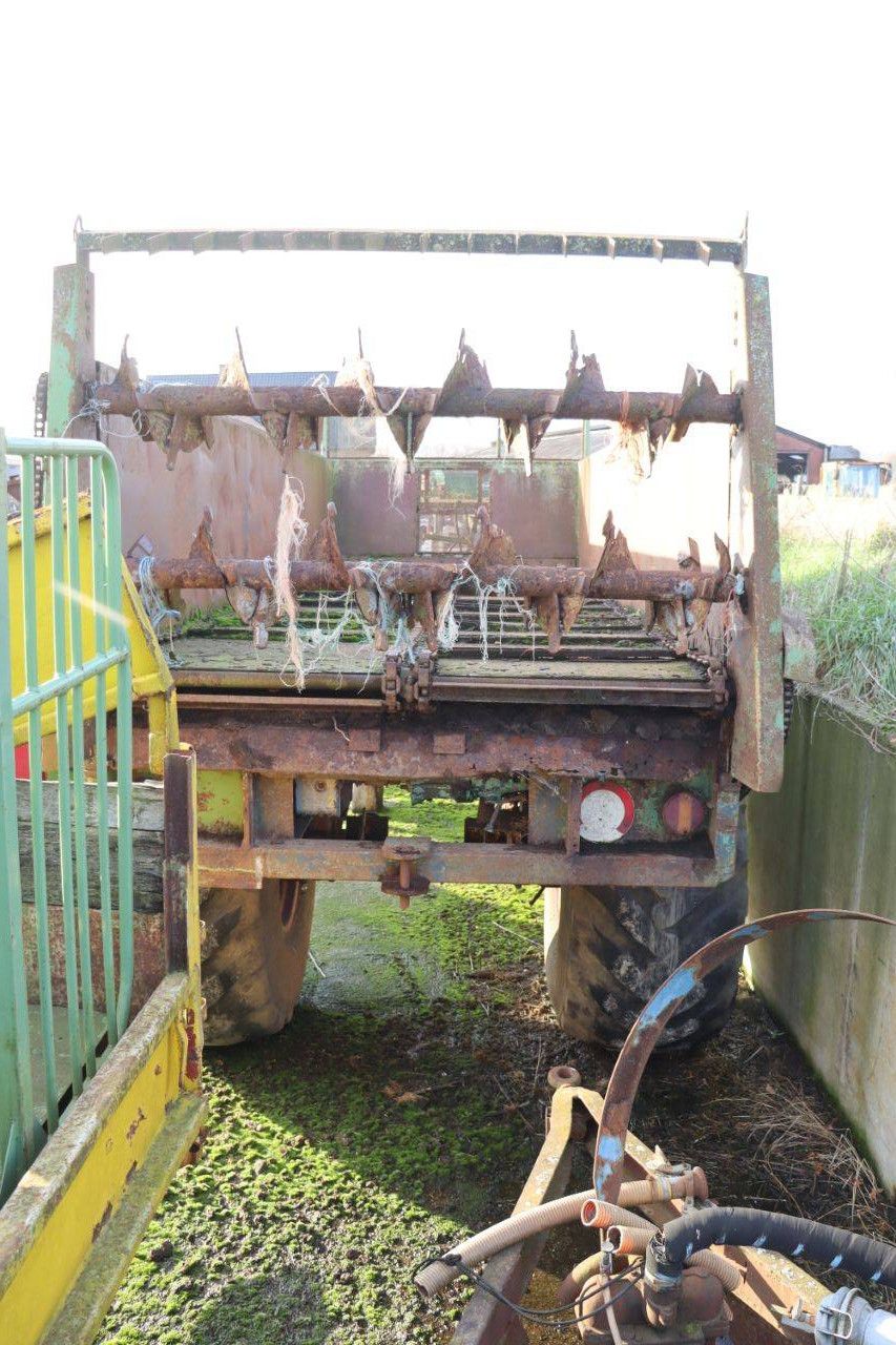 Agricultural trailer