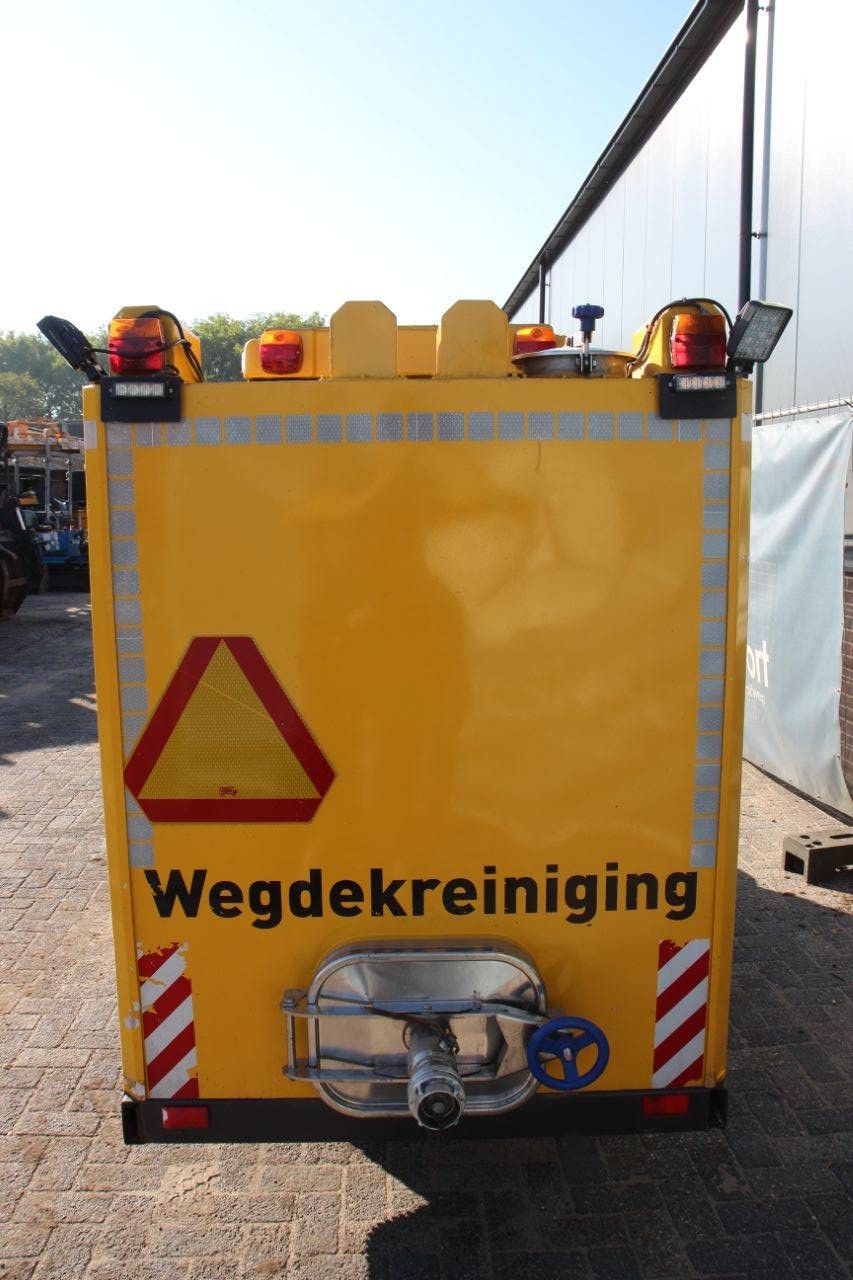 Kleintraktor Kubota STV40 Diesel, Baujahr 2006, mit Kehrbürste