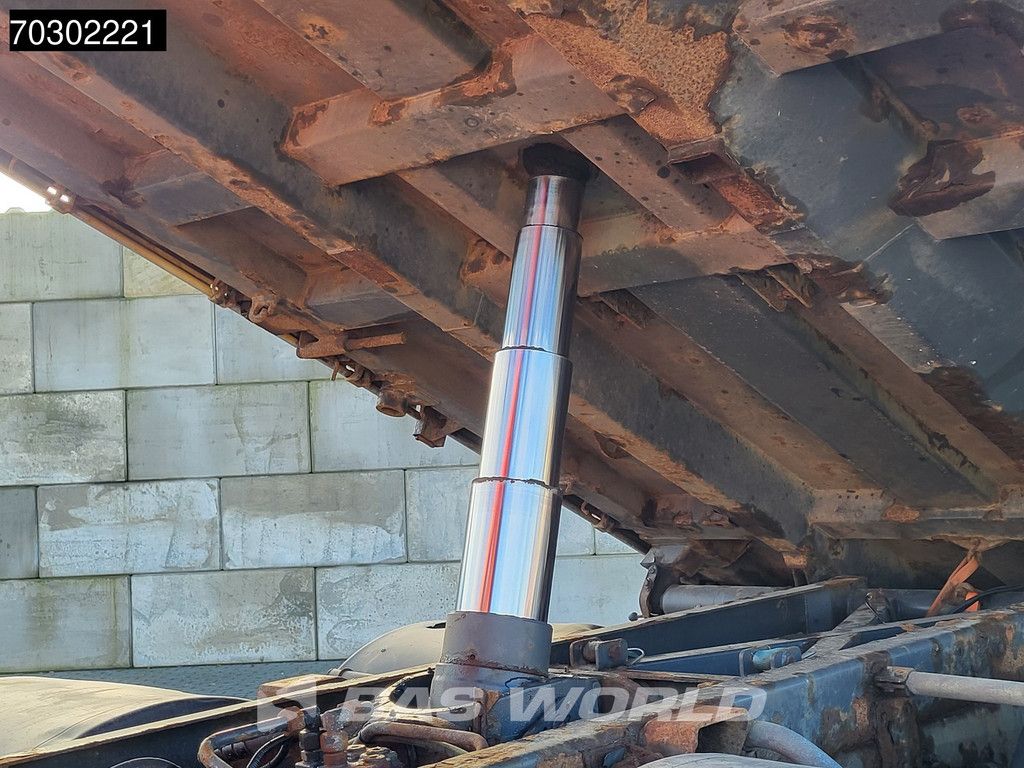 Volvo FM FM 340 6X2 Palfinger PK23002 Crane 10m3 3-way tipper Lift+steering axle Euro 5