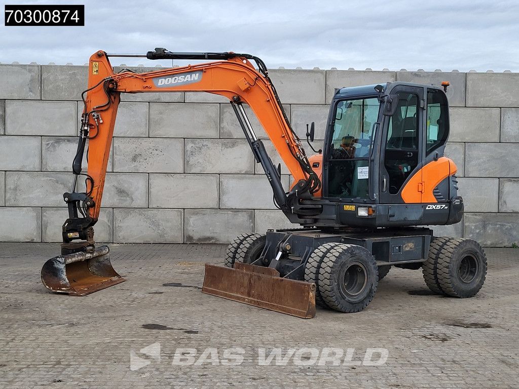 Doosan DX57 W-5 A/C - 3 Buckets