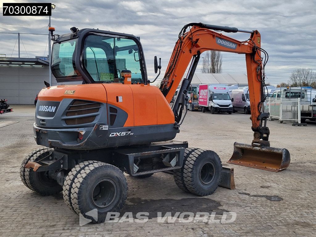 Doosan DX57 W-5 A/C - 3 Buckets
