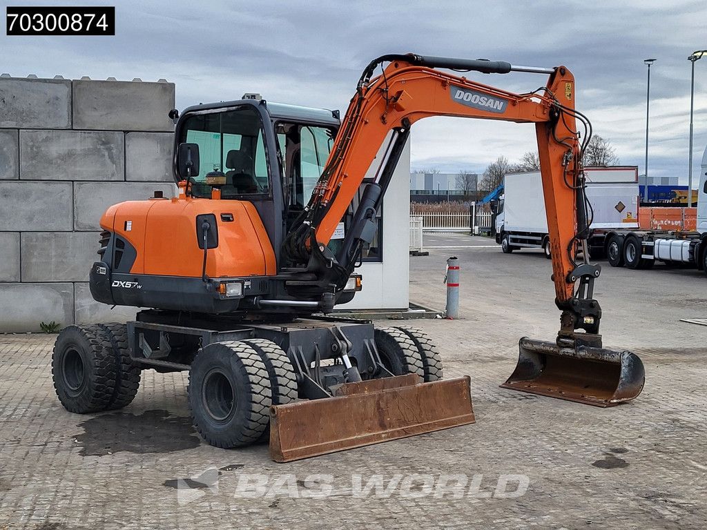 Doosan DX57 W-5 A/C - 3 Buckets