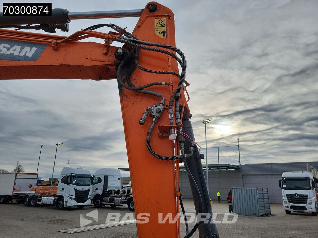 Doosan DX57 W-5 A/C - 3 Buckets