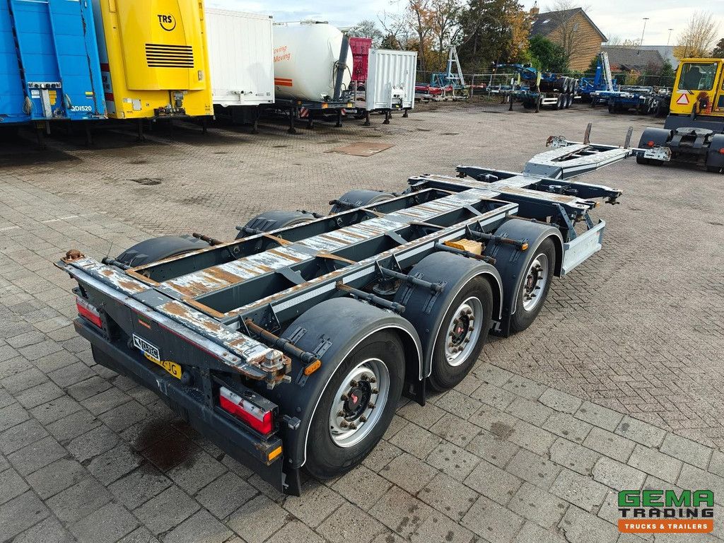 D-Tec FLEXITRAILER VCC-01 MULTI 3 axles SAF - Multi - Lift axle - Disc brakes - All connections - 4834 kg