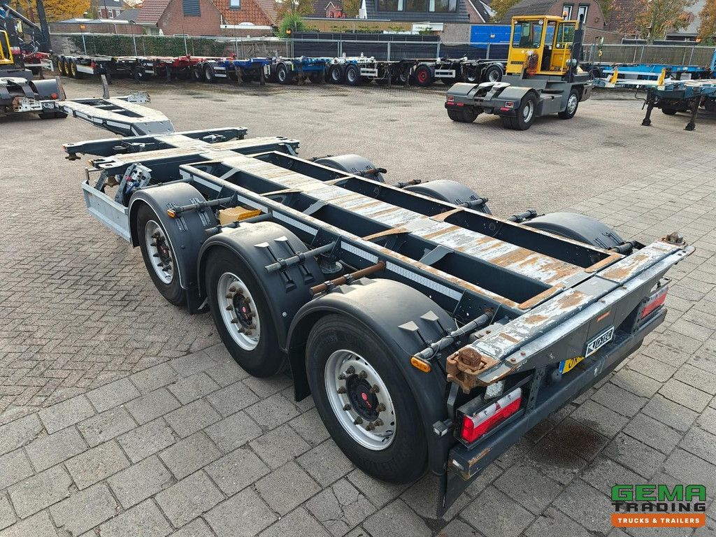 D-Tec FLEXITRAILER VCC-01 MULTI 3 axles SAF - Multi - Lift axle - Disc brakes - All connections - 4834 kg