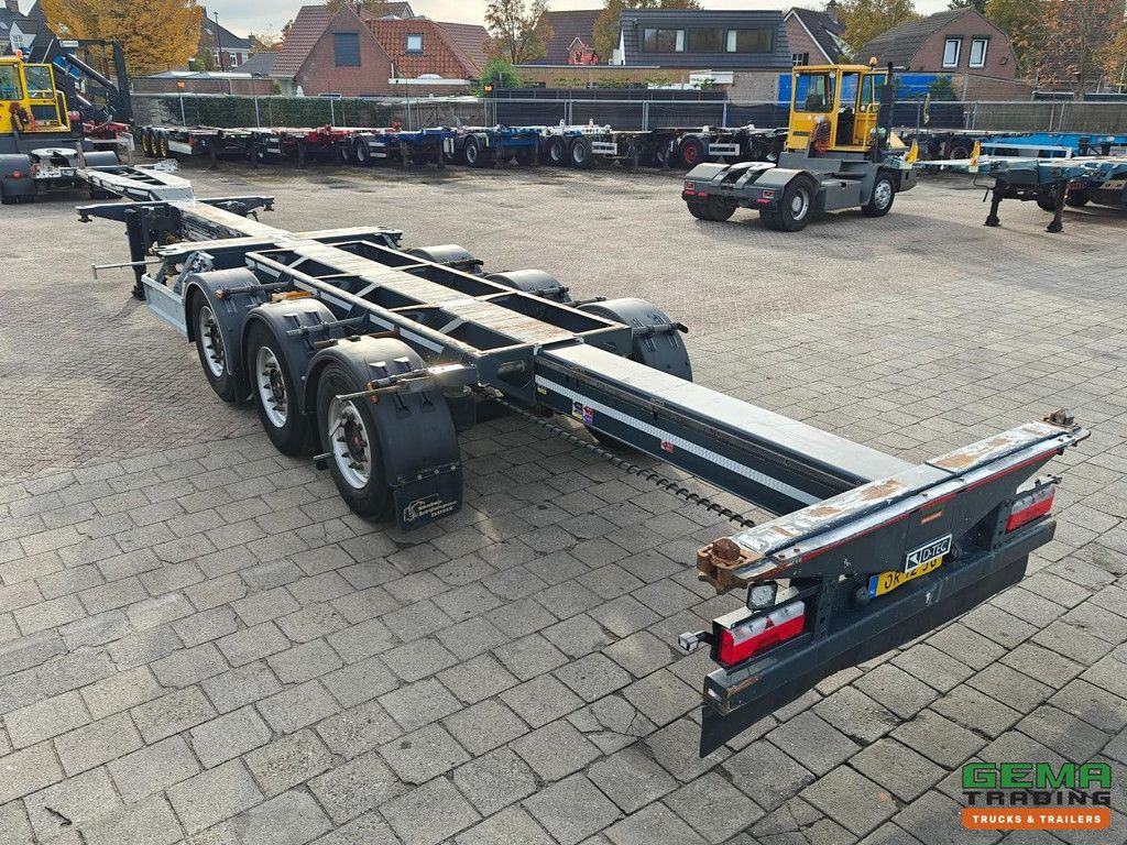 D-Tec FLEXITRAILER VCC-01 MULTI 3 axles SAF - Multi - Lift axle - Disc brakes - All connections - 4834 kg