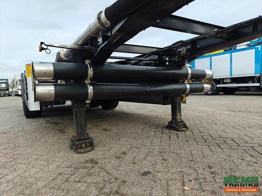LAG O-3-CC 3 Axles MB - 30FT Tipping Chassis - Rotary Feeder - Cooler - 5490KG