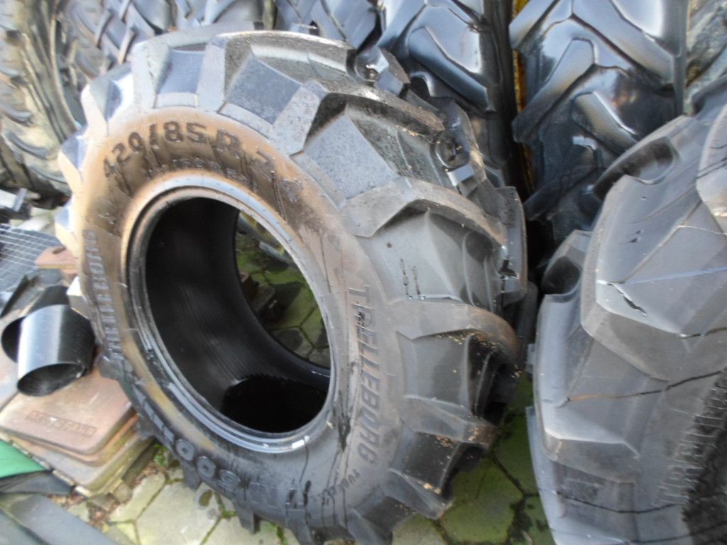 Banden trelleborg banden 420/85R24 / 16.9R24 TM 700