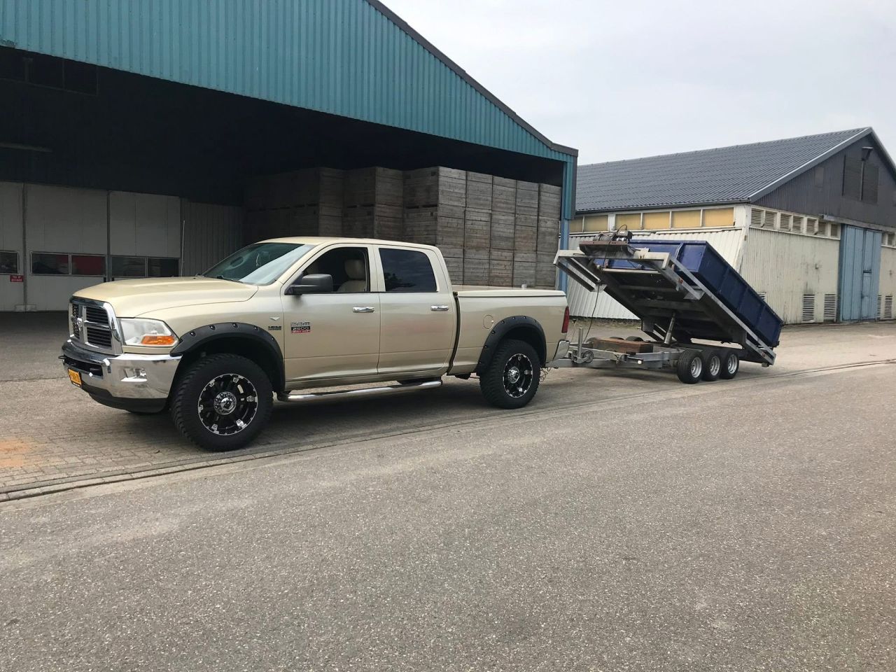 Te koop Veldhuizen 3 4 Asser Twintrailer container aanhanger