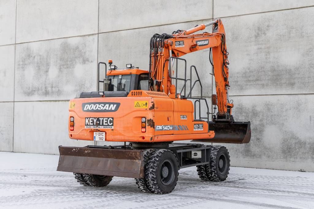 Doosan DX 140 W-3