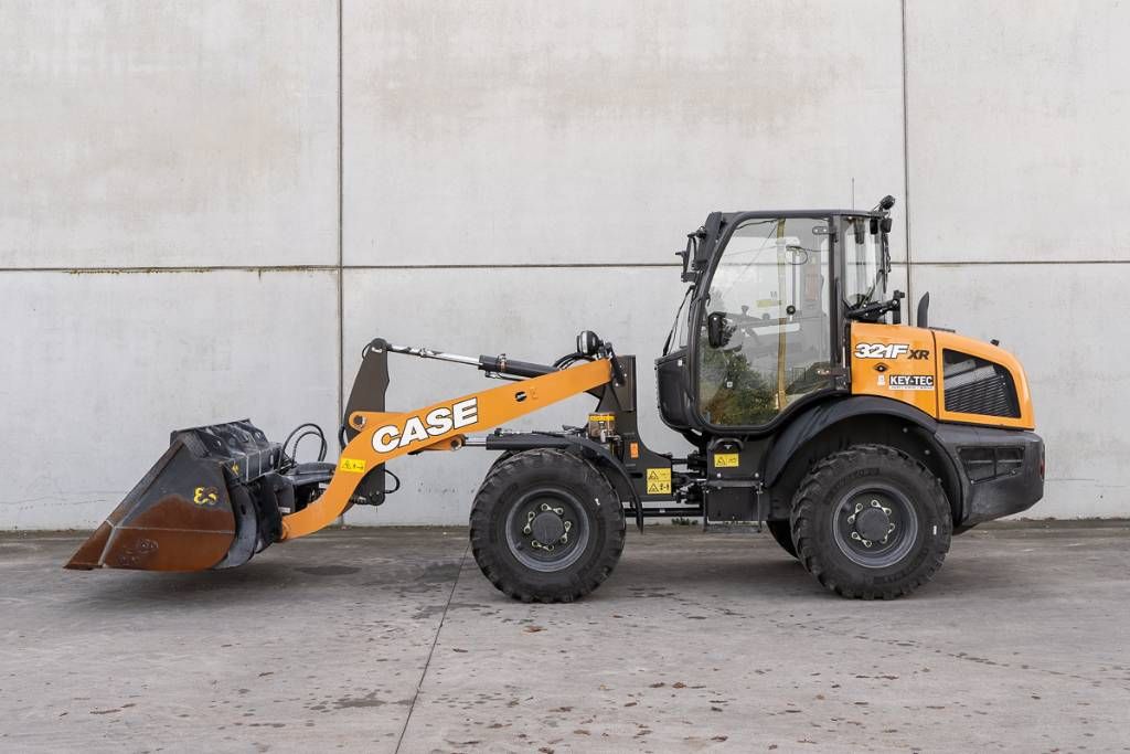 CASE 321 F