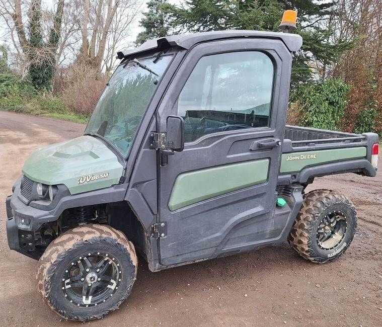 John Deere Gator XUV 865M