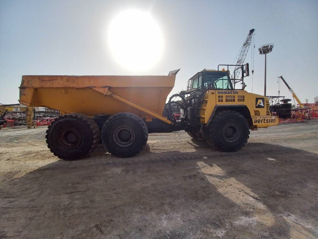 Komatsu HM400-3R (4 pcs available in Abu Dhabi)