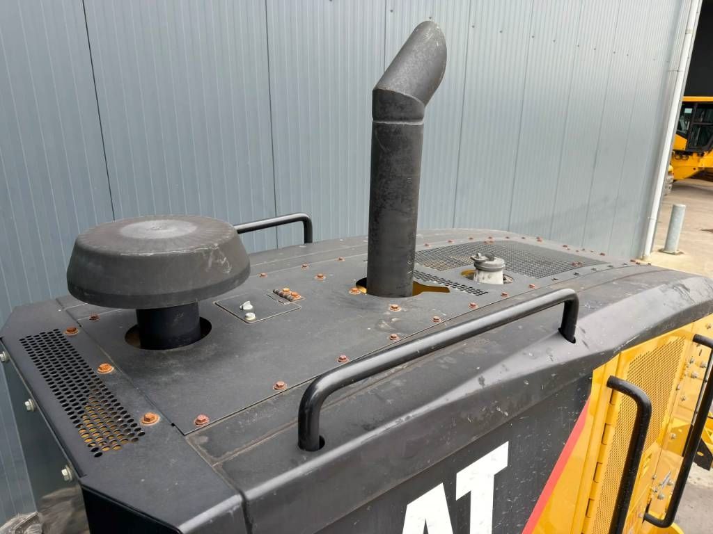 CAT 140M - LOW HOURS