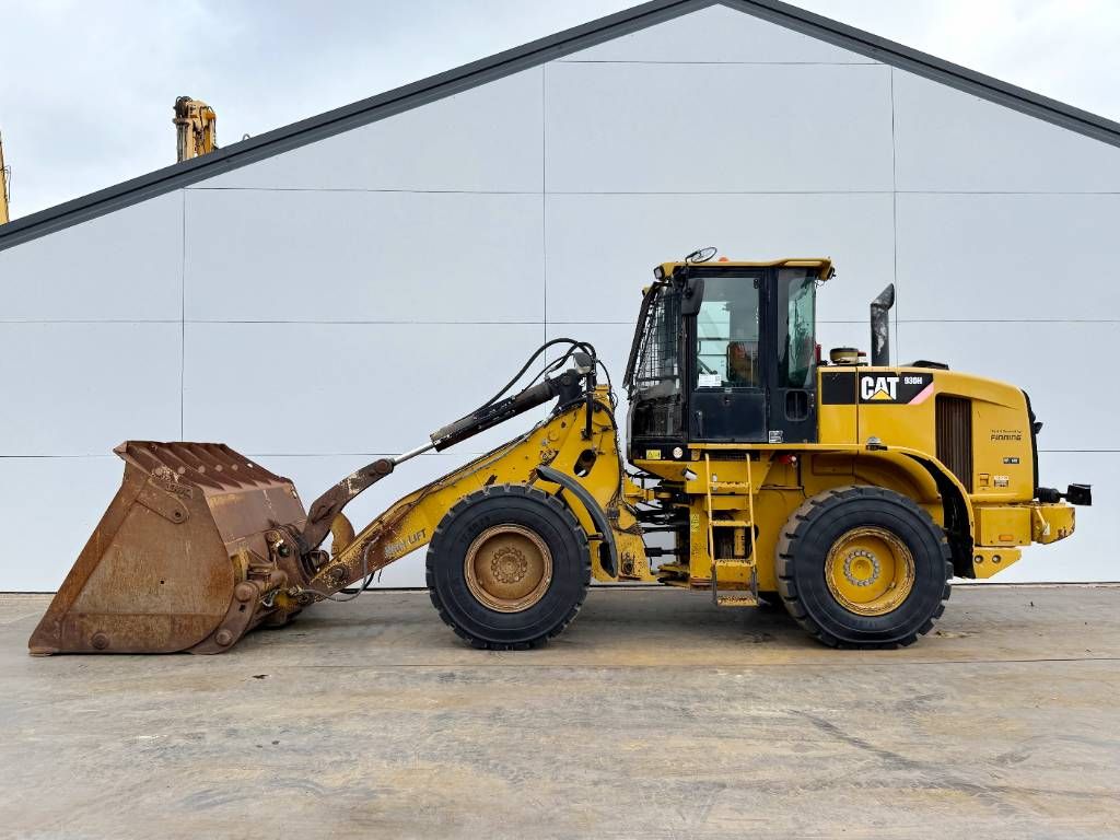 CAT 930H - New Tires / High-tip Bucket / Auto Greasing