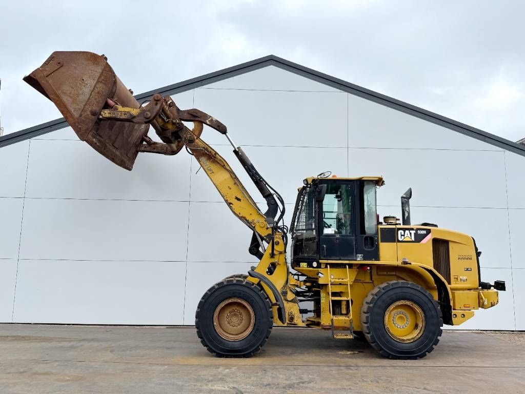 CAT 930H - New Tires / High-tip Bucket / Auto Greasing