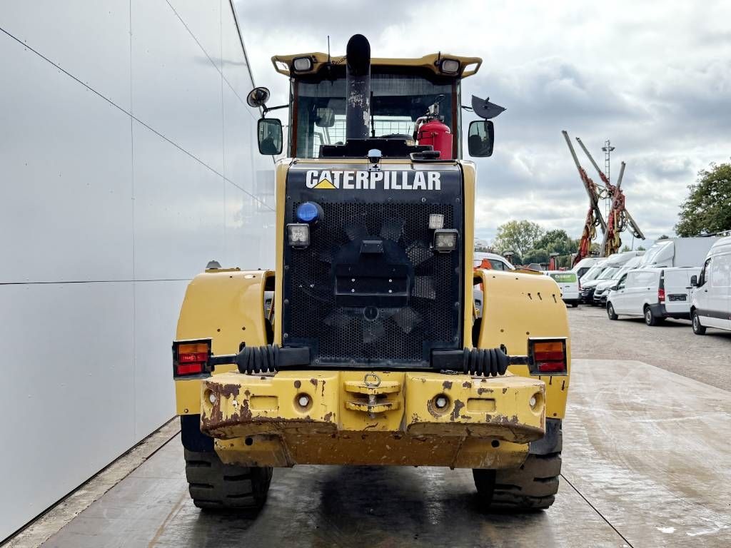 CAT 930H - New Tires / High-tip Bucket / Auto Greasing