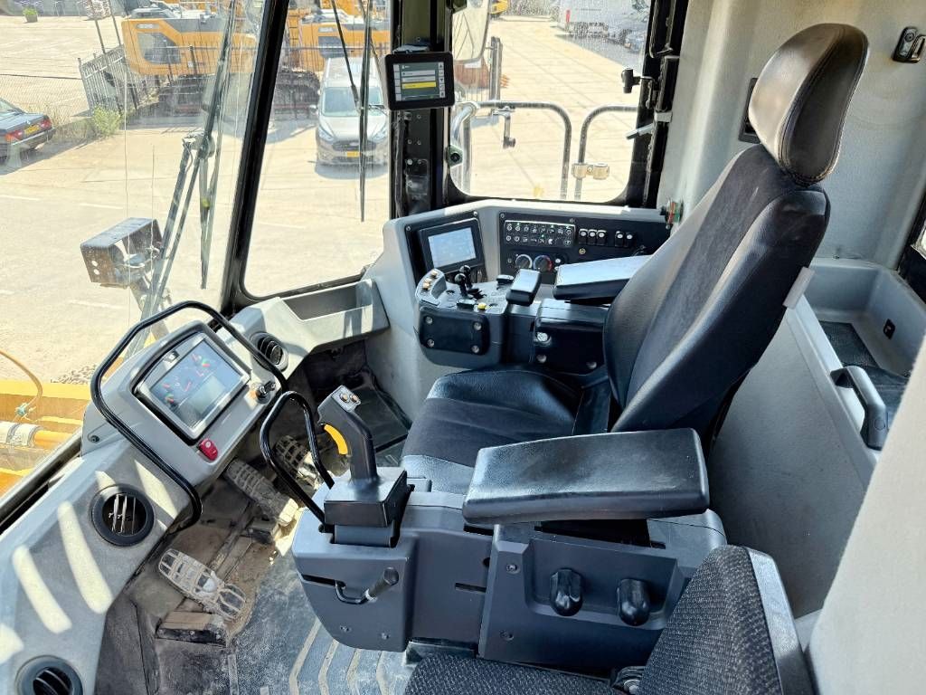 CAT 990K - German Machine / TOP Condition!