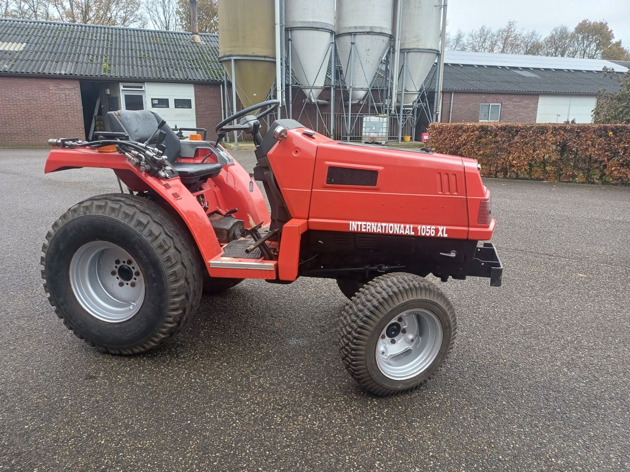 Minitrekker op gazonbanden mitsubishi MT18