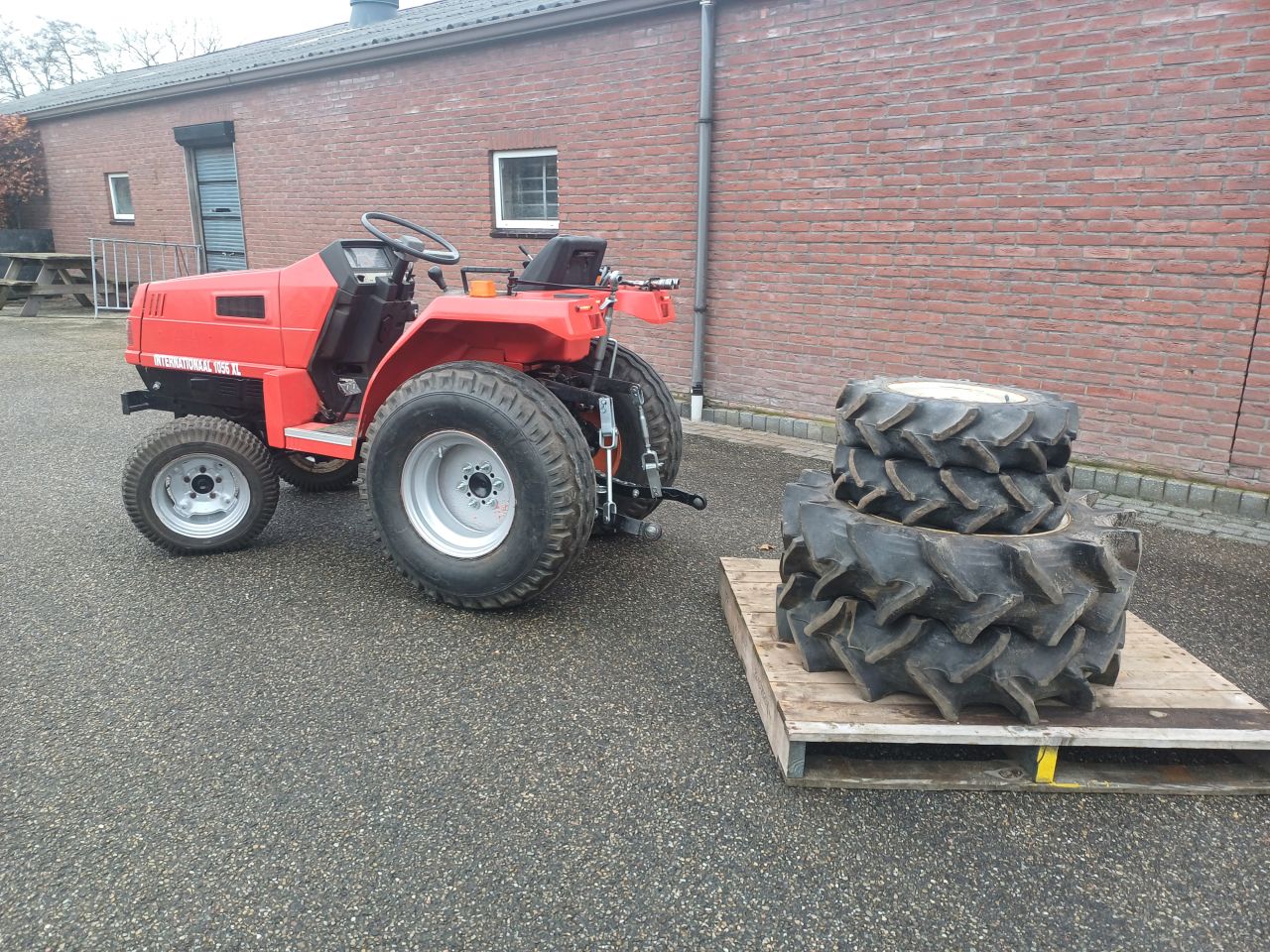 Minitrekker op gazonbanden mitsubishi MT18