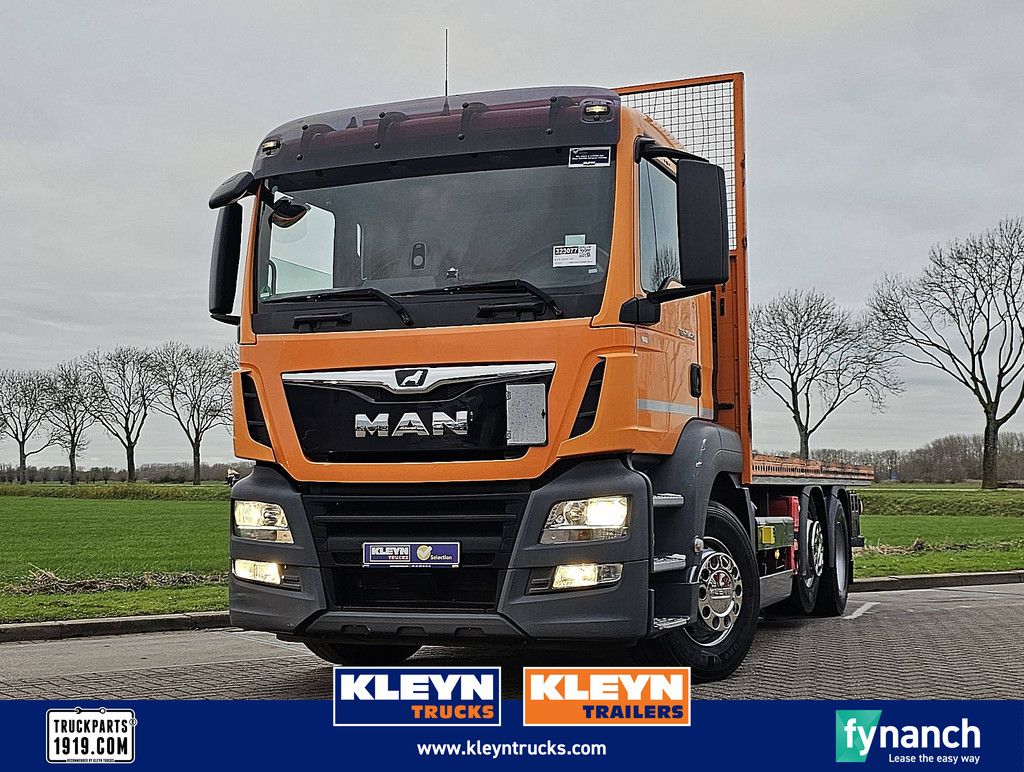 M.A.N. 26.420 TGS 6x2/4 adr at 285tkm