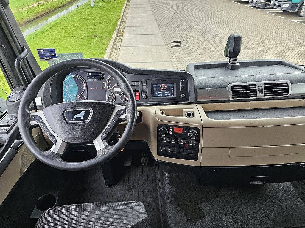 M.A.N. 18.500 TGX xlx skirts retarder