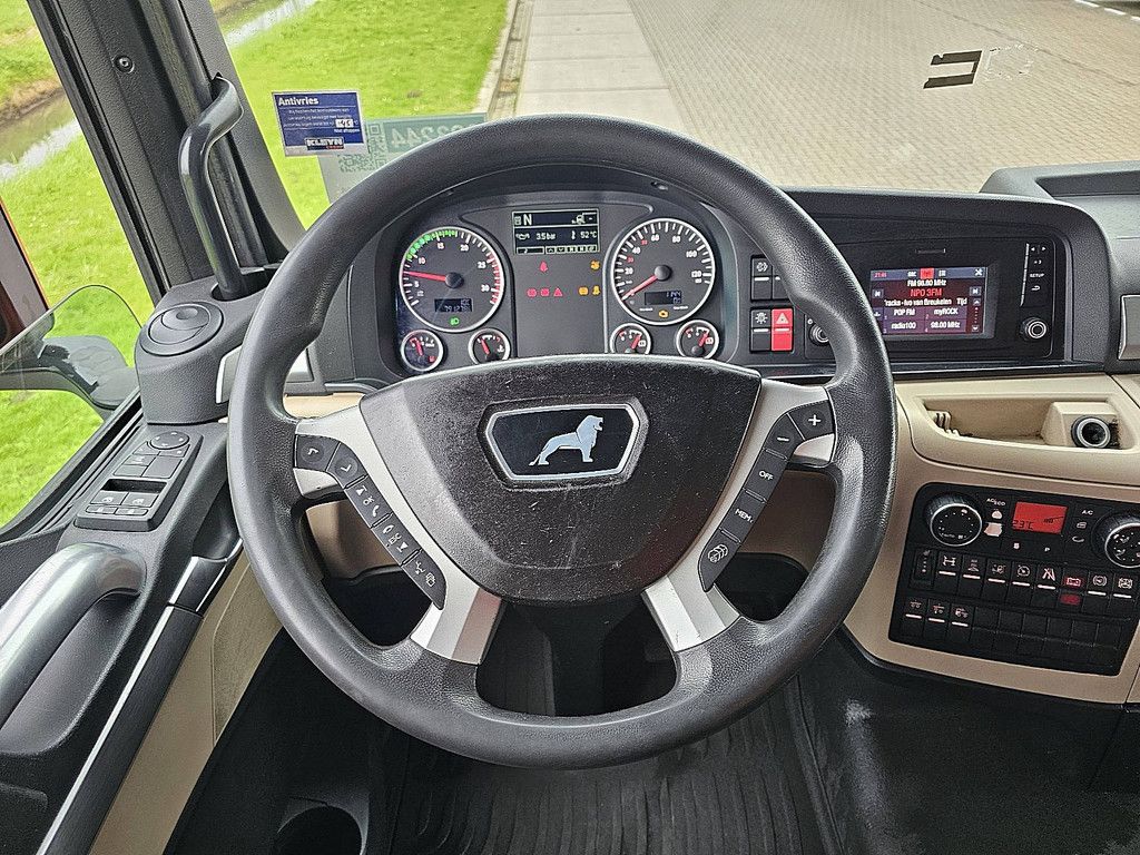 M.A.N. 18.500 TGX xlx skirts retarder