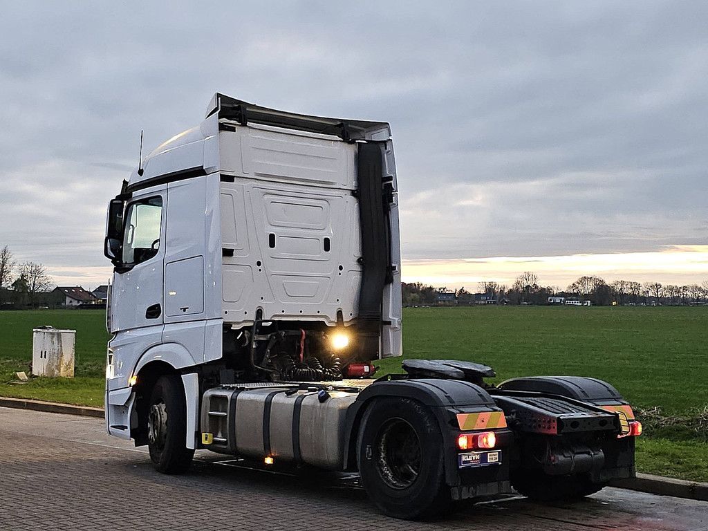 MERCEDES-BENZ ACTROS 1845 LS