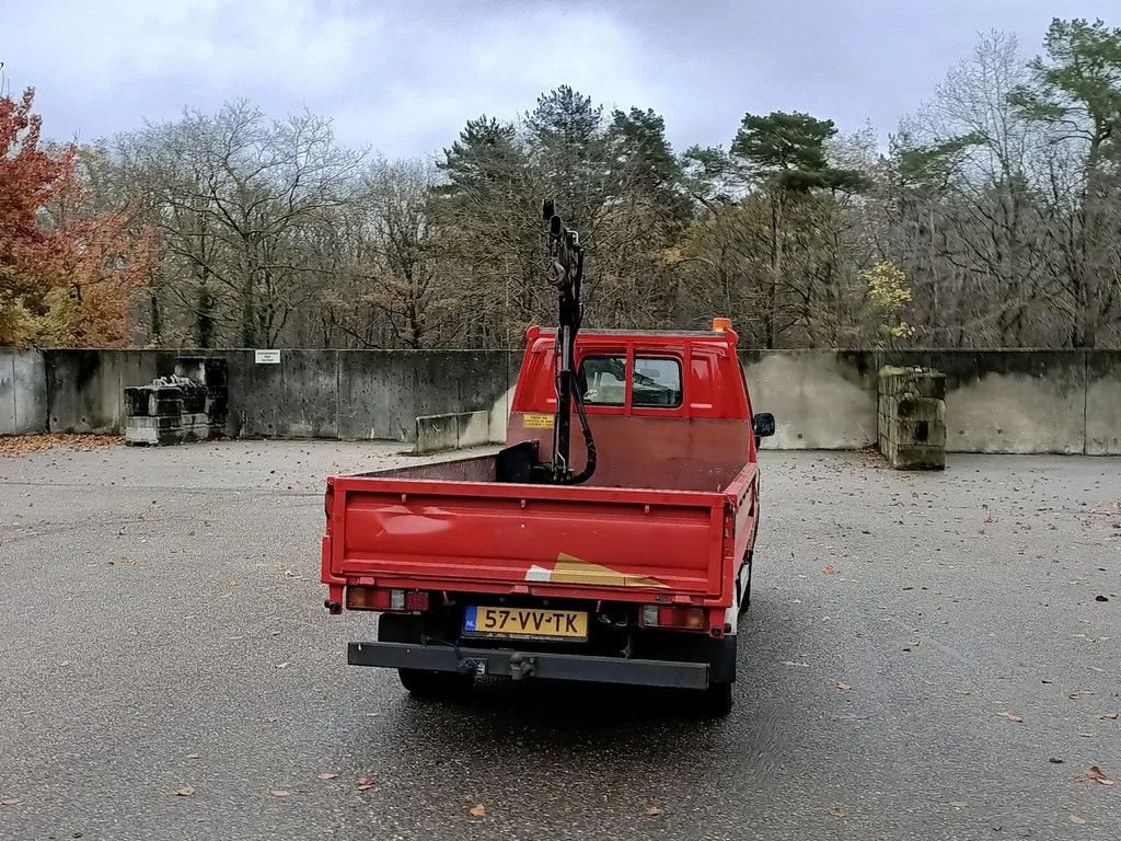 Mazda E2200 Pick-Up met laadkraan Hiab 008T